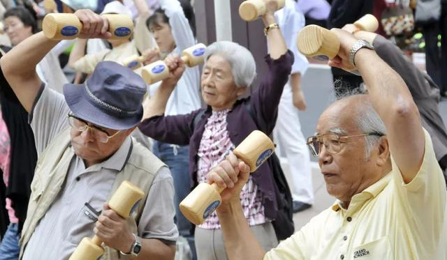 老龄化浪潮下的日本监狱，老人拥挤现象探究