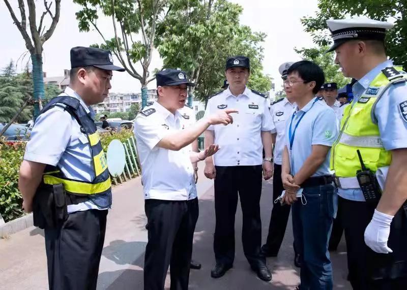 建议，呼吁建立国家动物园，委员提议引热议，期待动物保护新篇章！