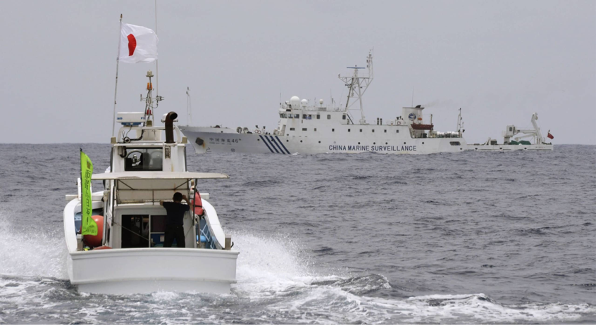 日本船只频繁闯入钓鱼岛海域 中国海警果断出击维护领土安全